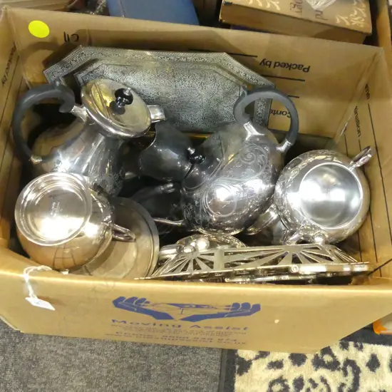 BOX LOT EPNS & BRASS TRAY 