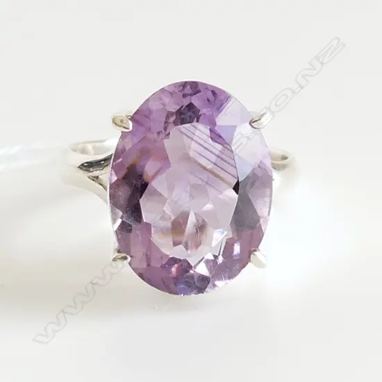 LG OVAL AMETHYST & 925 SILVER RING SIZE P