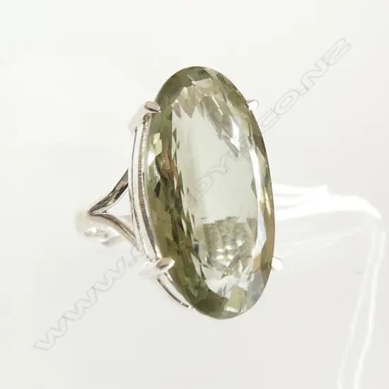 LG OVAL GREEN AMETHYST & 925 SILVER RING SIZE P