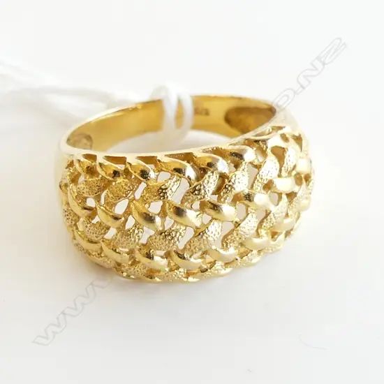 9CT GOLD DRESS RING 3.92gms SIZE P