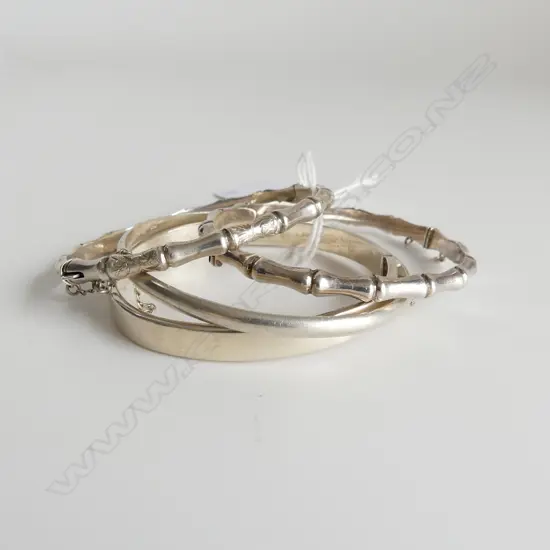 3 SILVER HINGED BANGLES INCL 2 BAMBOO STYLE & 1 SOLID BANGLE 39GMS