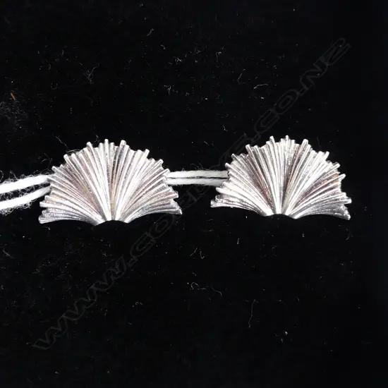 PR MEADOWLARK 925 SILVER STUD EARRINGS, BOXED 3.6 GRAMS W.18mm