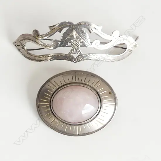 1 VINTAGE SILVER BROOCHES AND VINTAGE HAIR CLIP