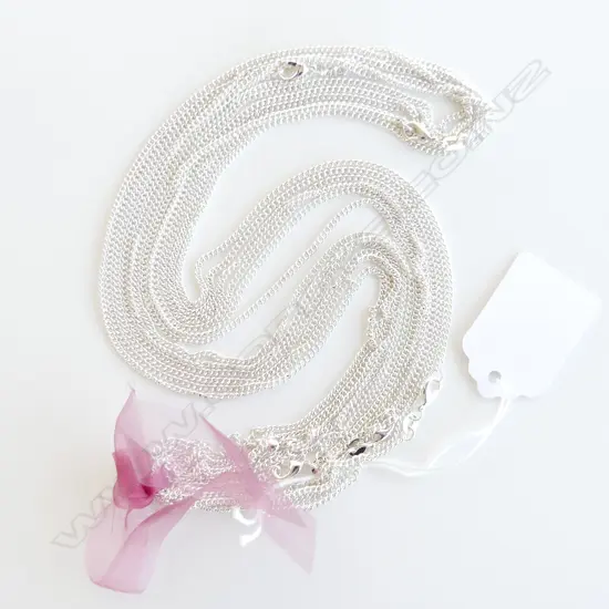 6 925 SILVER CHAINS 37.28gms