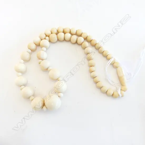 VINTAGE IVORY GRADUATED BEAD NECKLACE L.390mm