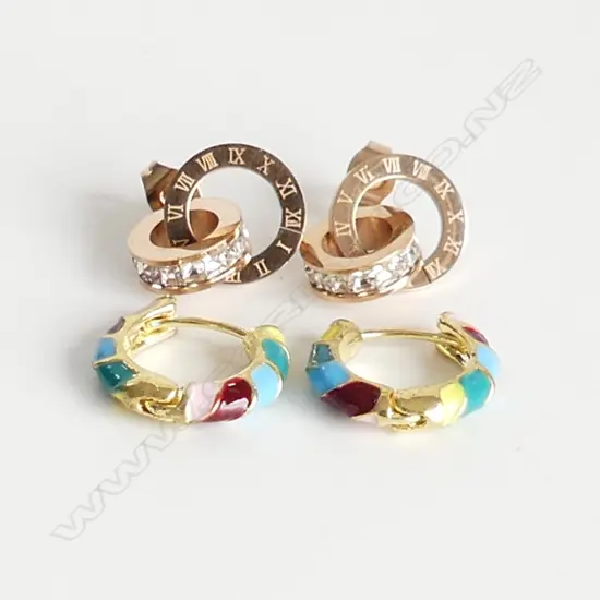 2 PR GOLD PLATED SM HOOP EARRINGS, ENAMEL & DIAMANTE