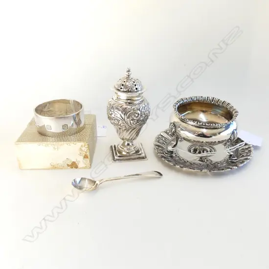 STG SILVER SUGAR SIFTER, NAPKIN RING (BOXED), MUSTARD POT & SPOON, ALL HALLMARKED 130gms + SM THAI SILVER PLATE (DIA90mm