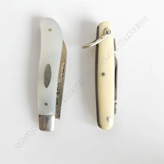 2 SM VINTAGE POCKET KNIVES; INCL 1 STG SILVER & MOP