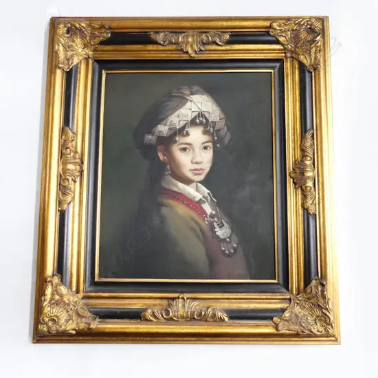 LG UNSIGNED PORTRAIT, WOMAN IN TRADITIONAL DRESS, OIL ON CANVAS 575x475 / 920x820mm overall