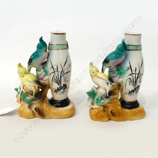 PR ZHONGHUO ZHI ZAO VASES WITH APPLIED BIRDS H. 135mm