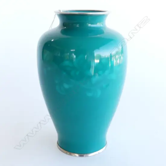 FINE JAPANESE  WIRELESS CLOISONNÉ VASE H. 260mm (in the manner of Ando)