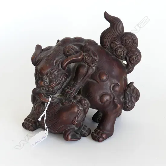 JAPANESE CERAMIC LION & CUB H.200mm