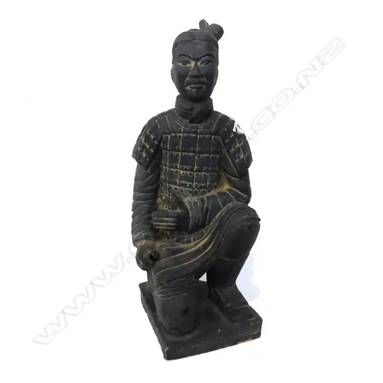 ORIENTAL KNEELING WARRIOR H. 285mm