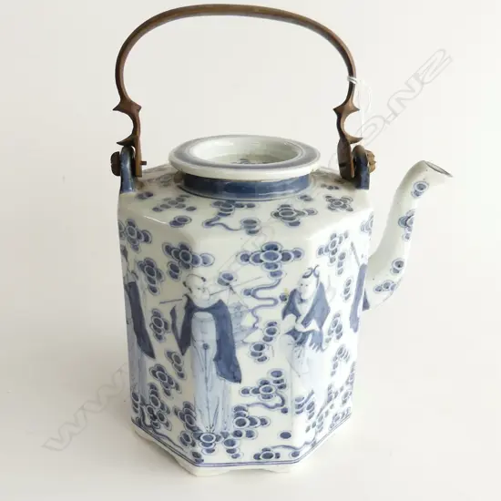 LG ORIENTAL B/W TEAPOT H.280mm