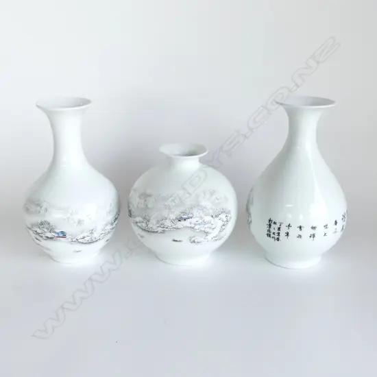 3 WHITE CHINESE VASES w. SNOWY LANDSCAPE DESIGN H.230mm