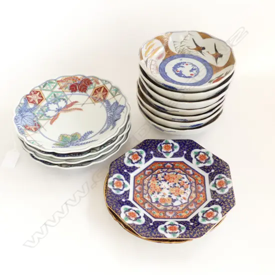 13 ASST JAPANESE PLATES AND BOWLS IMARI ETC D 190 MM