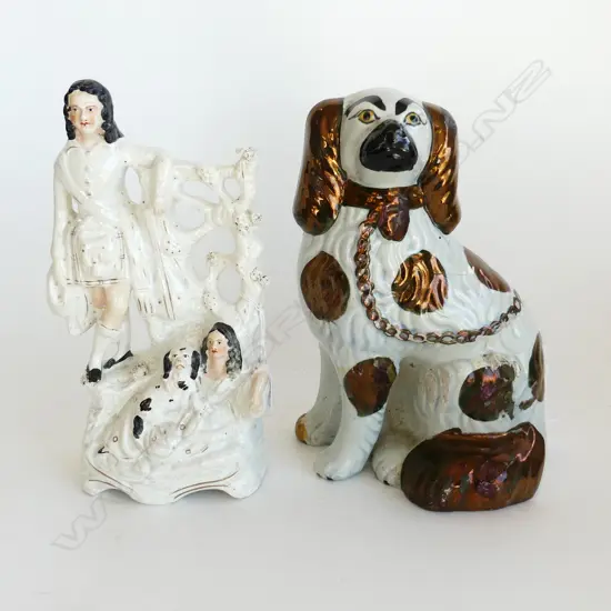STAFFORDSHIRE FIGURE (H.260mm) & STAFFORDSHIRE MANTLE DOG (H. 270mm) AF