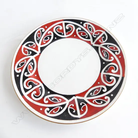 ROYAL DOULTON MAORI ART SAUCER 155mm dia