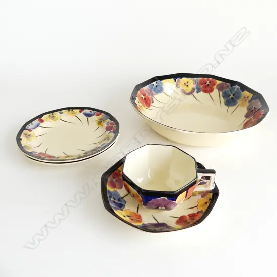 ROYAL DOULTON PANSIES TRIO + EXTRA PLATE & BOWL 240mm dia
