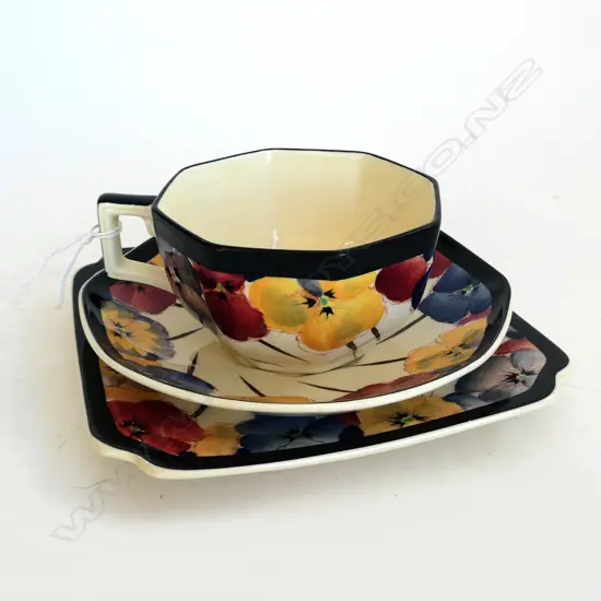 ROYAL DOULTON 'PANSY' TRIO c.1917-30 handle w. crack