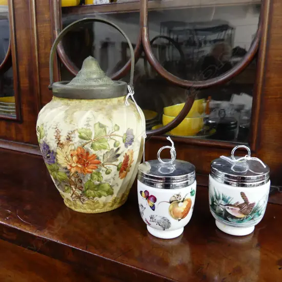 AUSTRIAN BISCUIT BARREL H.195mm + 2R/WORCESTER EGG CODDLERS