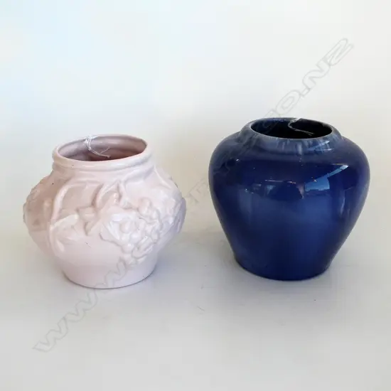 DIANA POTTERY EMPOSSED FLORAL VASE (H. 135mm) & BLUE NEWTONE VASE (H. 150mm) (AUSTRALIAN)