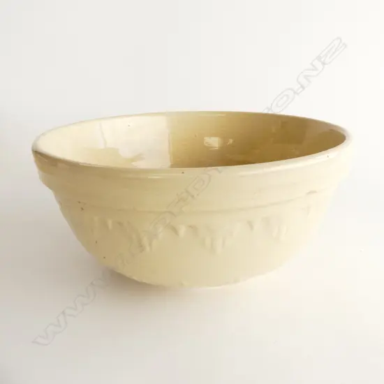LARGE 1940’S NZ TEMUKA POTTERY MIXING BOWL DIA. 310mm