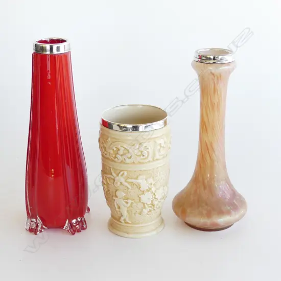 3 STG SILVER CAPPED VASES H.210mm