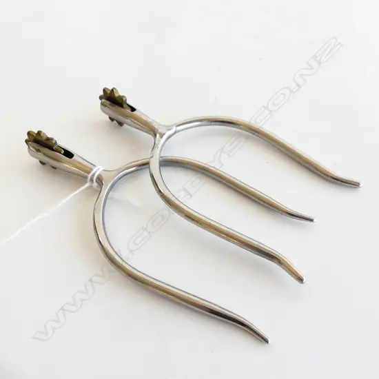 PR METAL BOOT SPURS L.140mm