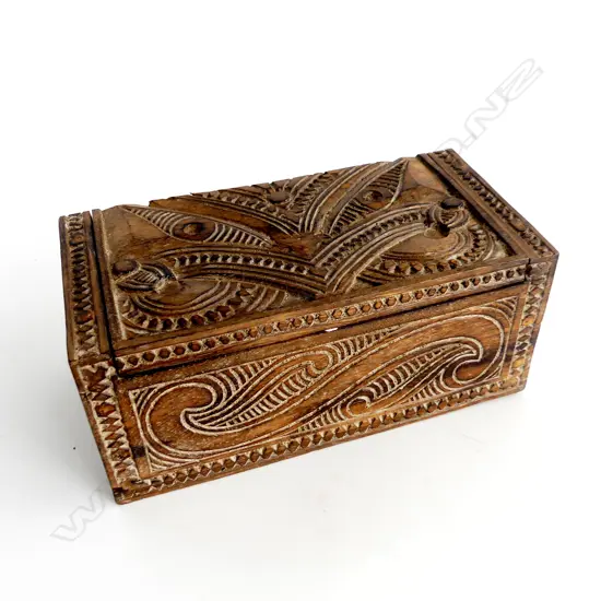 CARVED WOODEN MAORI BOX L.200mm
