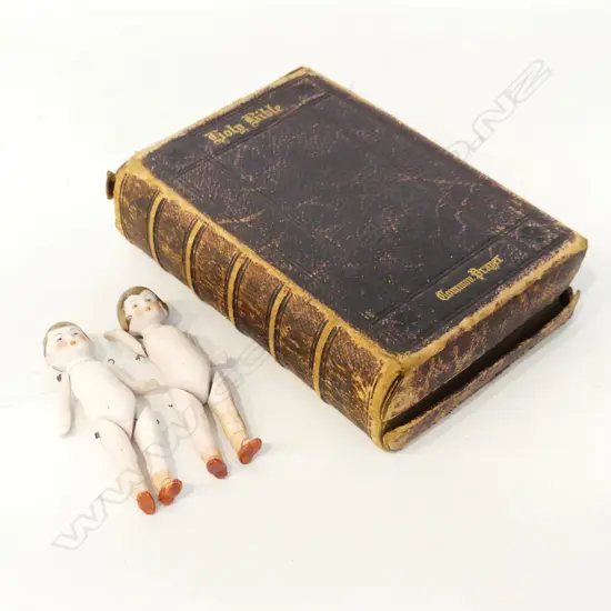 LATE 19thC BIBLE + 2 SMALL GERMAN PORCELAIN DOLLS H.95mm