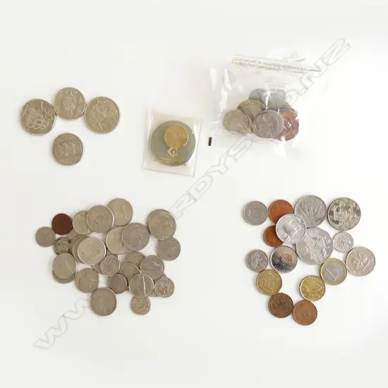 COLLECTION WORLD COINAGE in bags