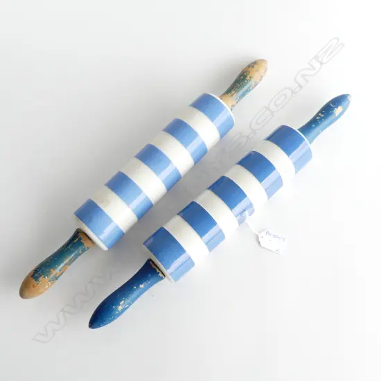 2 VINTAGE T. G. GREEN ROLLING PINS L.470mm