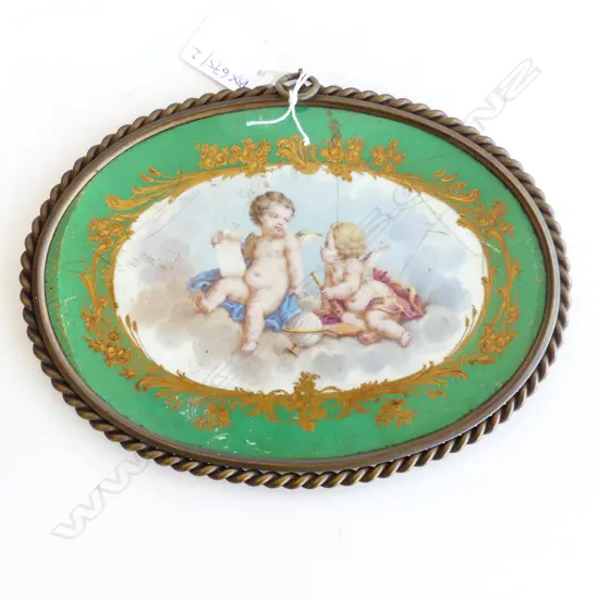 19thC SEVRES STYLE HAND PAINTED OVAL PORCELAIN PLAQUE w. 2 PUTTI 155x210mm scratches