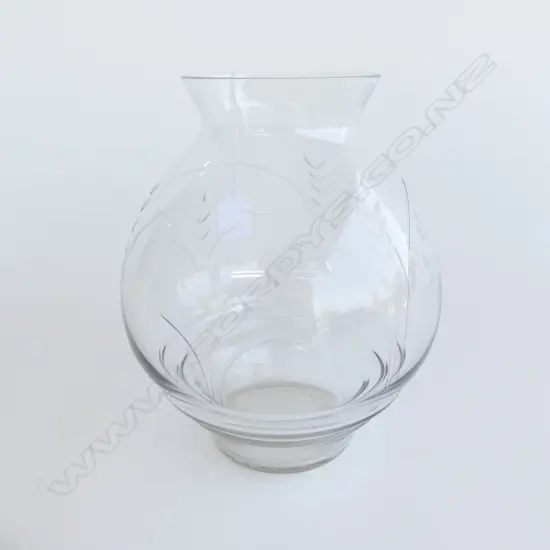 VINTAGE OVOID CUT GLASS VASE H.