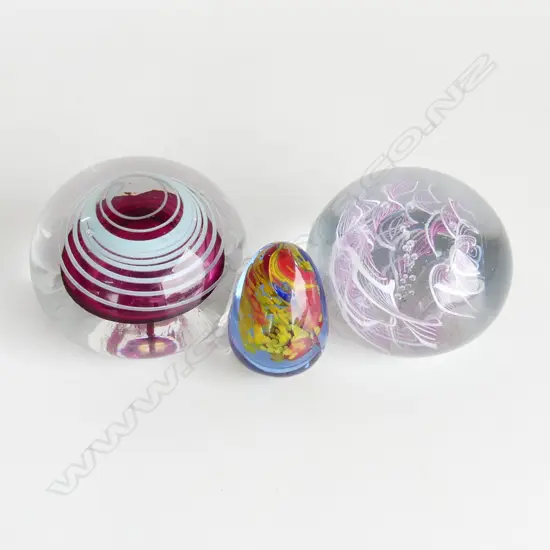 3 ART GLASS PAPERWEIGHTS, UNSIGNED 80mm dia