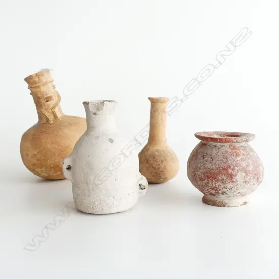 4 ANTIQUIAN POTTERY RECEPTACLES, TALLEST H. 180mm