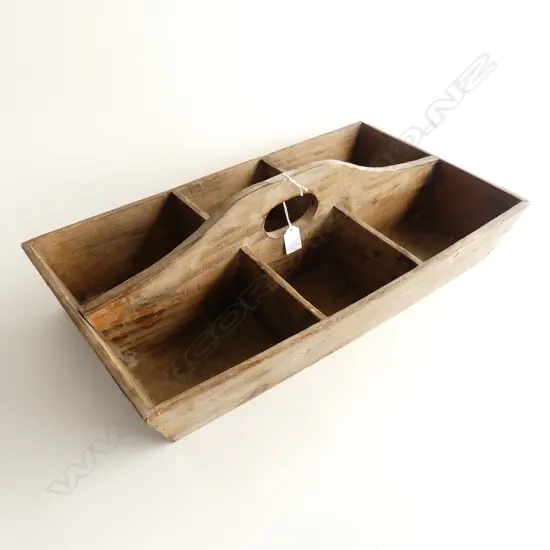 LG WOODEN 6 COMPARTMENT TRAY 570x330mm
