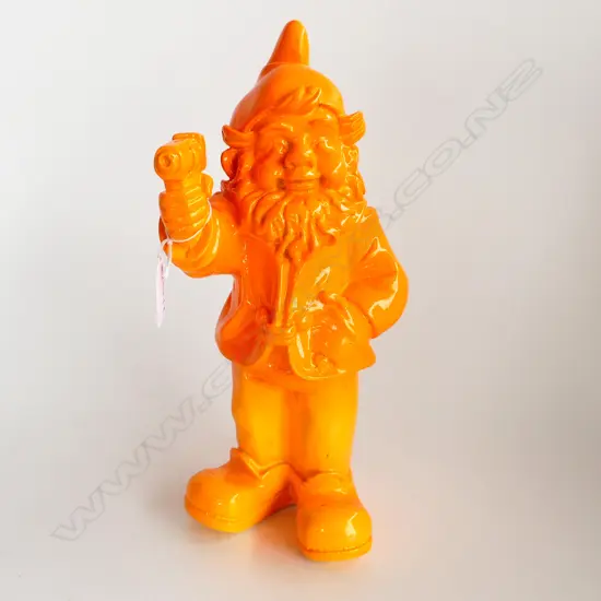 ORANGE RESIN GNOME w. GUN H.305mm