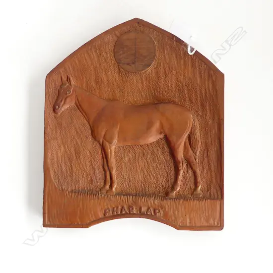 VINTAGE CARVED C.A. CROWE KAURI PLAQUE PHAR LAP H.265mm