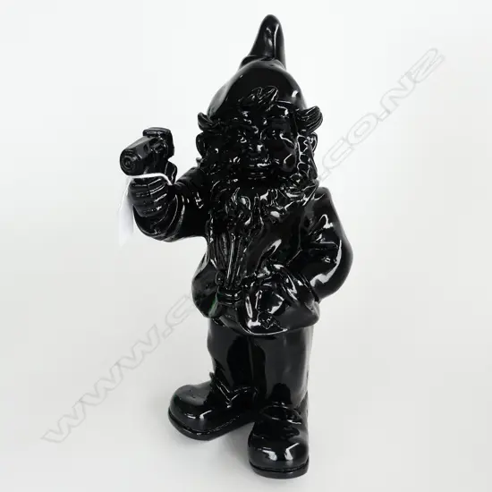 BLACK RESIN GNOME w. GUN H.305mm