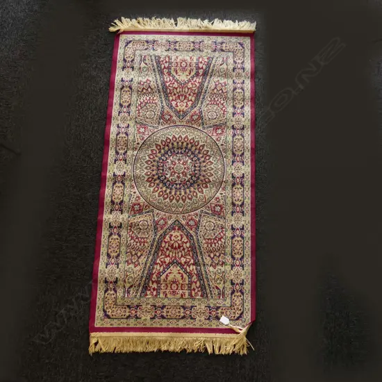 THIN MACHINED RUG 1400x670mm