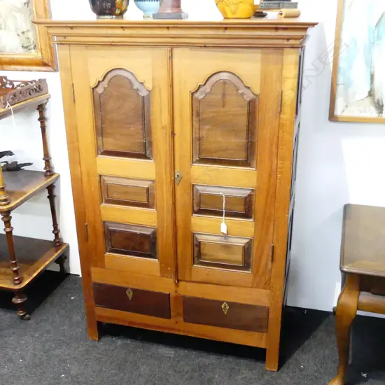 LG WOODEN CABINET; 2 DOORS ABOVE 2 DRAWERS 860x455x1230mm