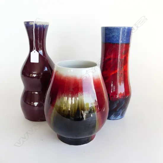3 RED GLAZED VASES H.305mm