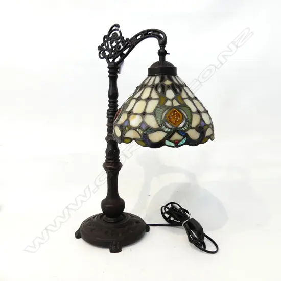 TIFFANY STYLE LEAD LIGHT TABLE LAMP H430mm