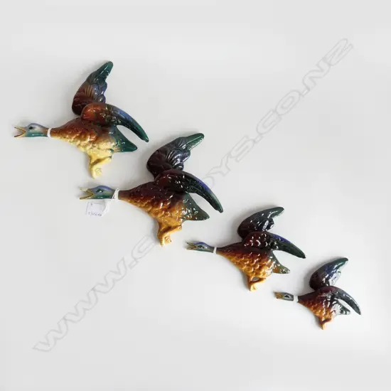 4 ITALIAN CERAMIC WALL DUCKS (1 repaired) H.225mm