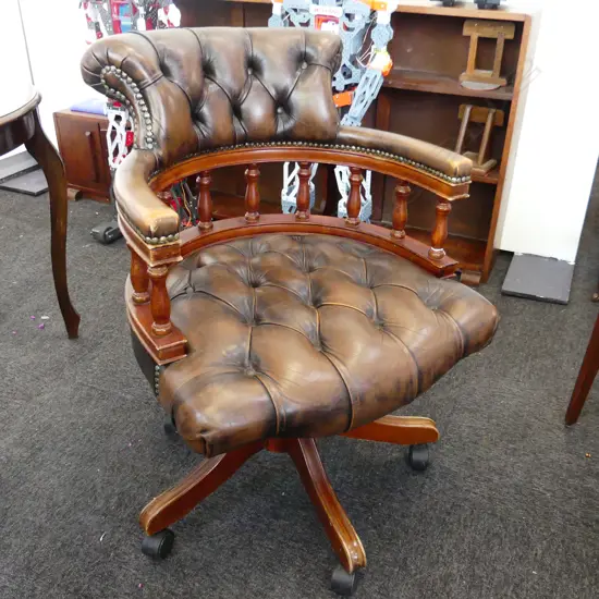 ANITQUE STYLE LEATHER SWIVEL CHAIR