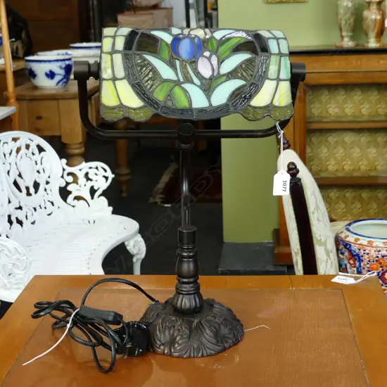 TIFFANY STYLE LEAD LIGHT BANKERS LAMP H.420mm