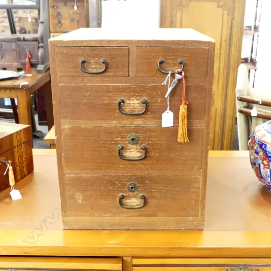 OLD JAPANESE small TANSU COLLECTORS/BEDSIDE CABINET 4 drawer w key H.435mm..