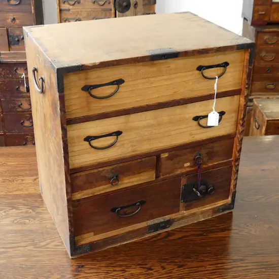 OLD JAPANESE small TANSU COLLECTORS/BEDSIDE CABINET 6 drawer w key H.450mm.